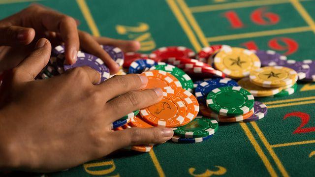 888 Casino کھلاڑیوں کے لیے لائیو کیسینو سیکشن